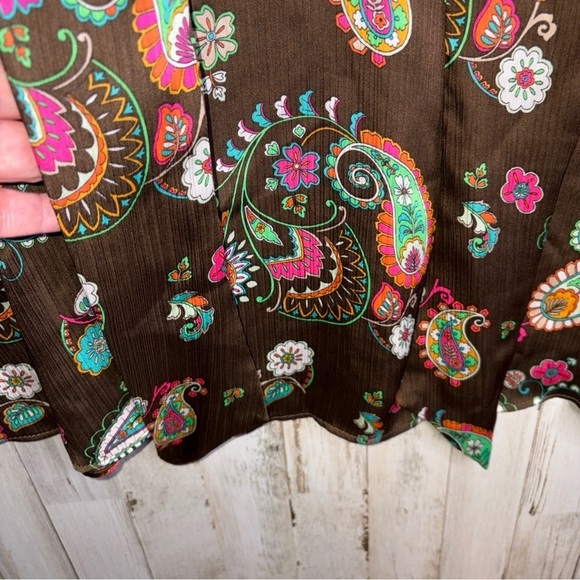 CATO Womens Top Size 22/24W  Short Sleeves V-Neck Brown Paisley Floral - Picture 10 of 16